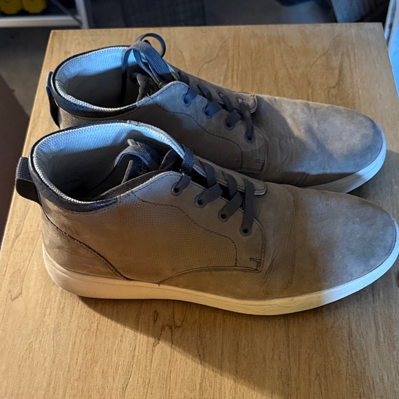 Florsheim Men's Chukka Boots - Picture 2 of 7